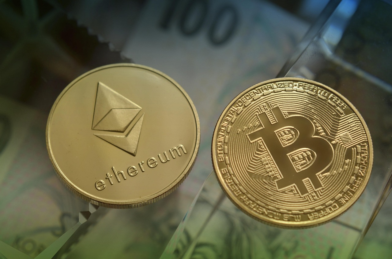 블랙록, 코인베이스 프라임에 1억 9,500만 달러 상당 ETH 및 1억 100만 달러 상당 BTC 예치, 기관 신뢰 신호